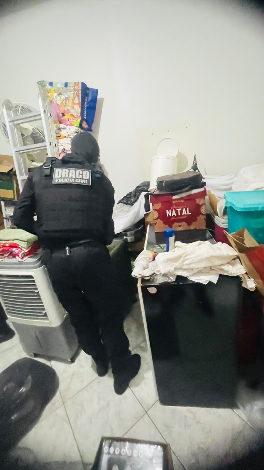 OPERAÇÃO JANUS - Polícia Civil mira núcleo de facção criminosa que utilizava cestas básicas para lavagem de dinheiro