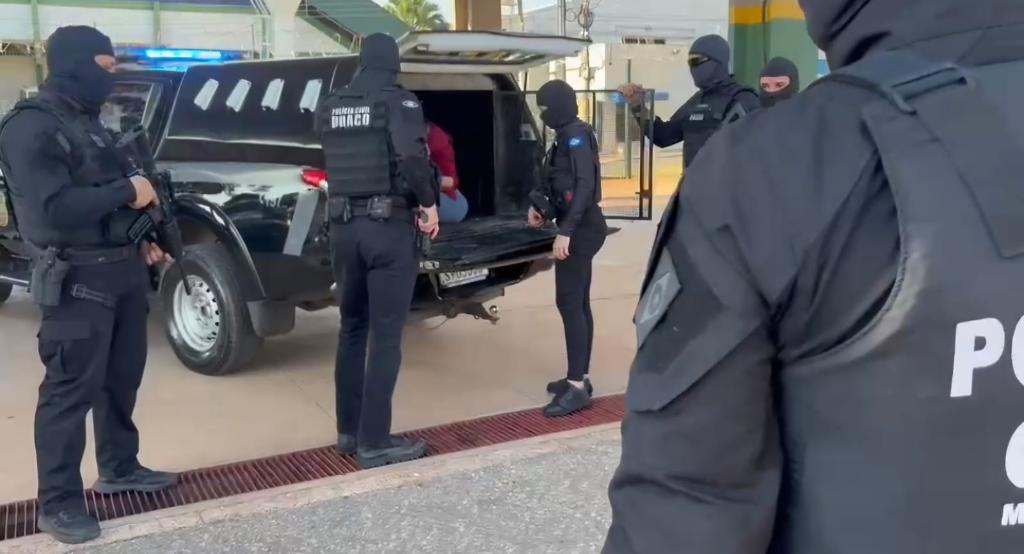 COMBATE AO CRIME - Polícia Civil transfere faccionada presa na Bolívia para Mato Grosso