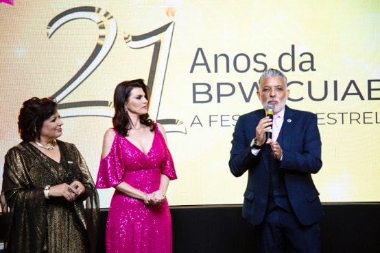 Comendas JK da Academia Brasileira de Honrarias ao Mérito são entregues na festa de 21 anos da BPW Cuiabá