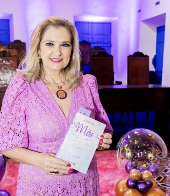 Lançamento de obra que enaltece a força materna acontece na AML