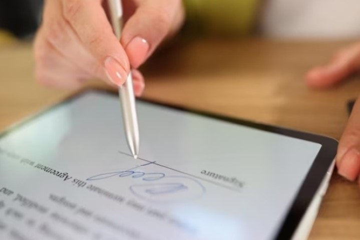 Grafóloga explica como a assinatura pode ajudar na carreira