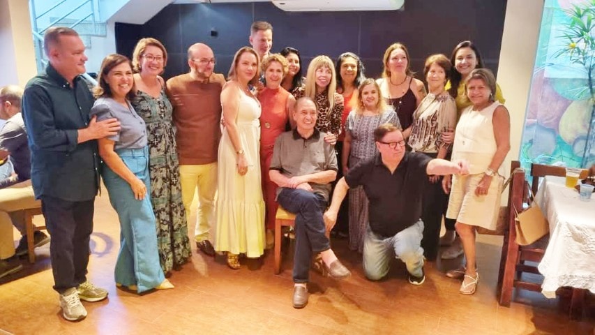 Eduardo Mahon abre seu espaço para comemorar o aniversário do jornalista Onofre Ribeiro