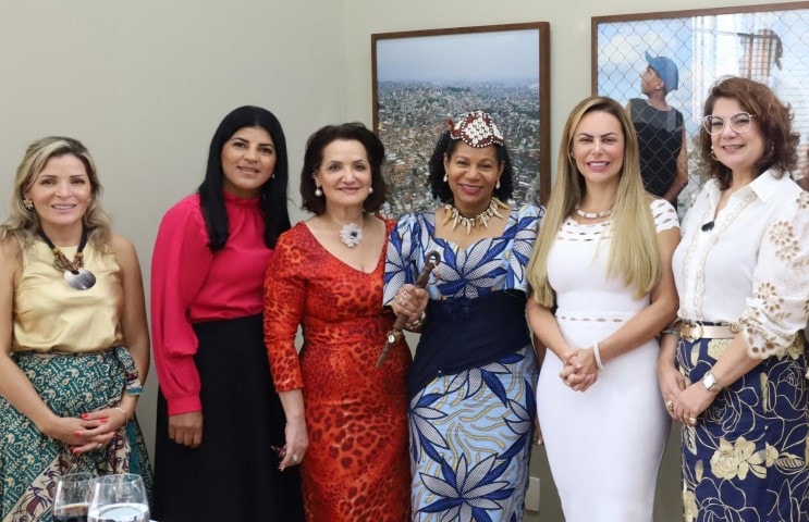 Rainha Diambi em almoço com a primeira-dama de São Paulo