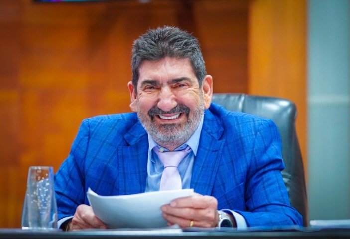 Dr. João, médico e deputado, trabalha para qualificar a saúde pública