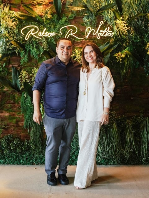 Aniversário do promoter Robson Mattos reuniu o jet set da sociedade