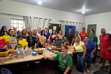 Professores da rede municipal de Cuiabá recebem homenagens pelo Dia do Professor